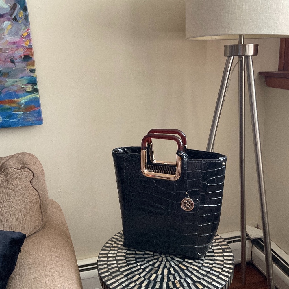 Women’s handbag